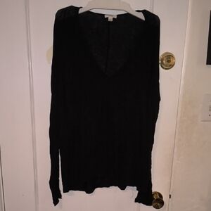 Wilfred | Classic Black V-Neck Long Sleeve Top